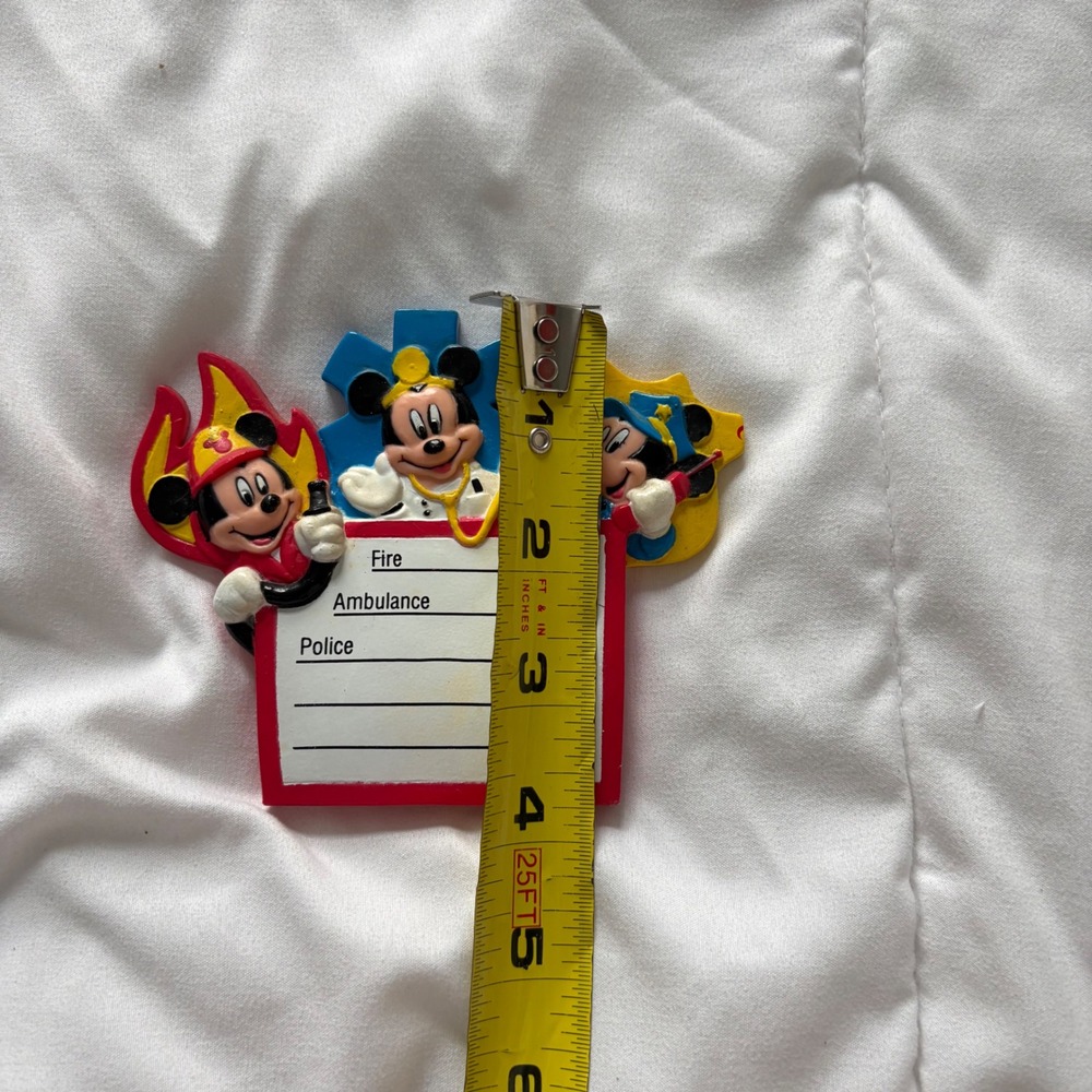 Vintage Disney Mickey Mouse 1995 Emergency Contact Fridge Magnet First Responder - Picture 4 of 7